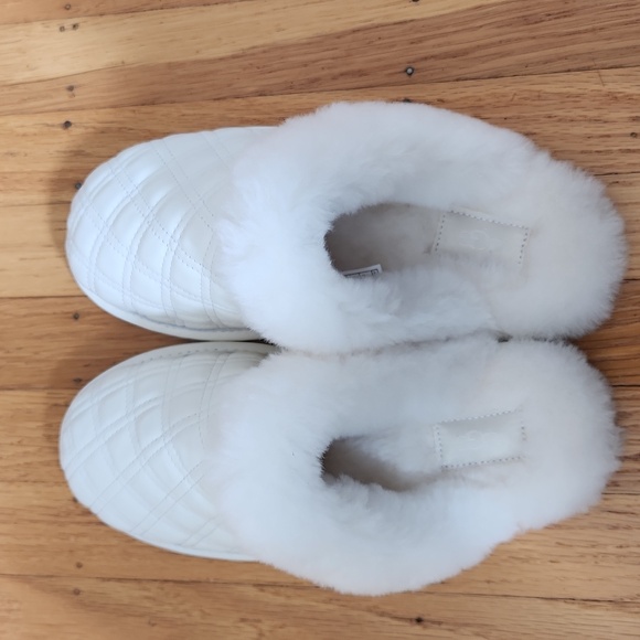 UGG Shoes - UGG Scuffette II Quilted in White, Women, Sz 9